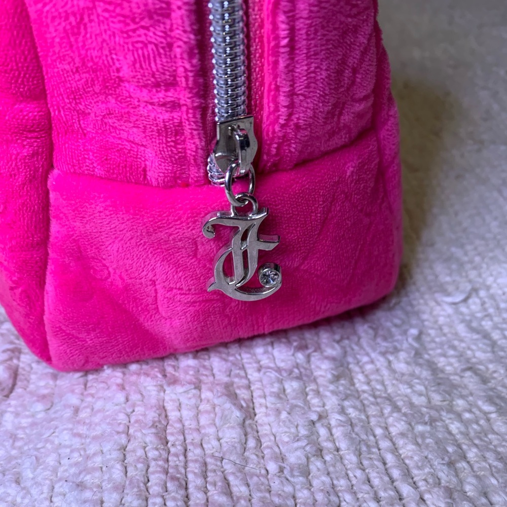 Juicy Couture Cosmetic/Makeup Bag - Picture 4 of 8